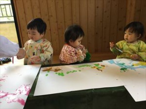 「みんなでお絵描きも楽しいな」